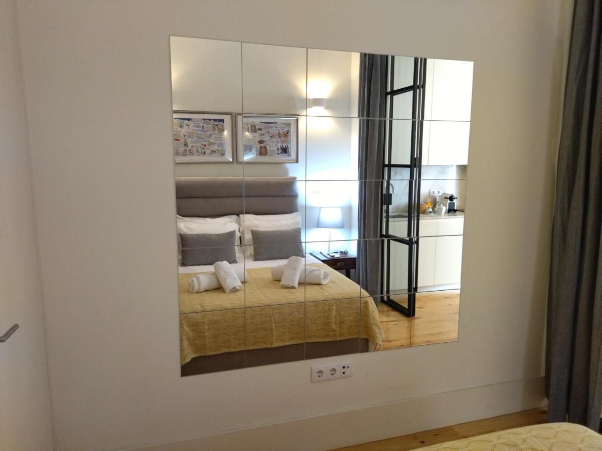 Santa Catarina Patio Apartment - With Washer Machine Porto Exterior photo