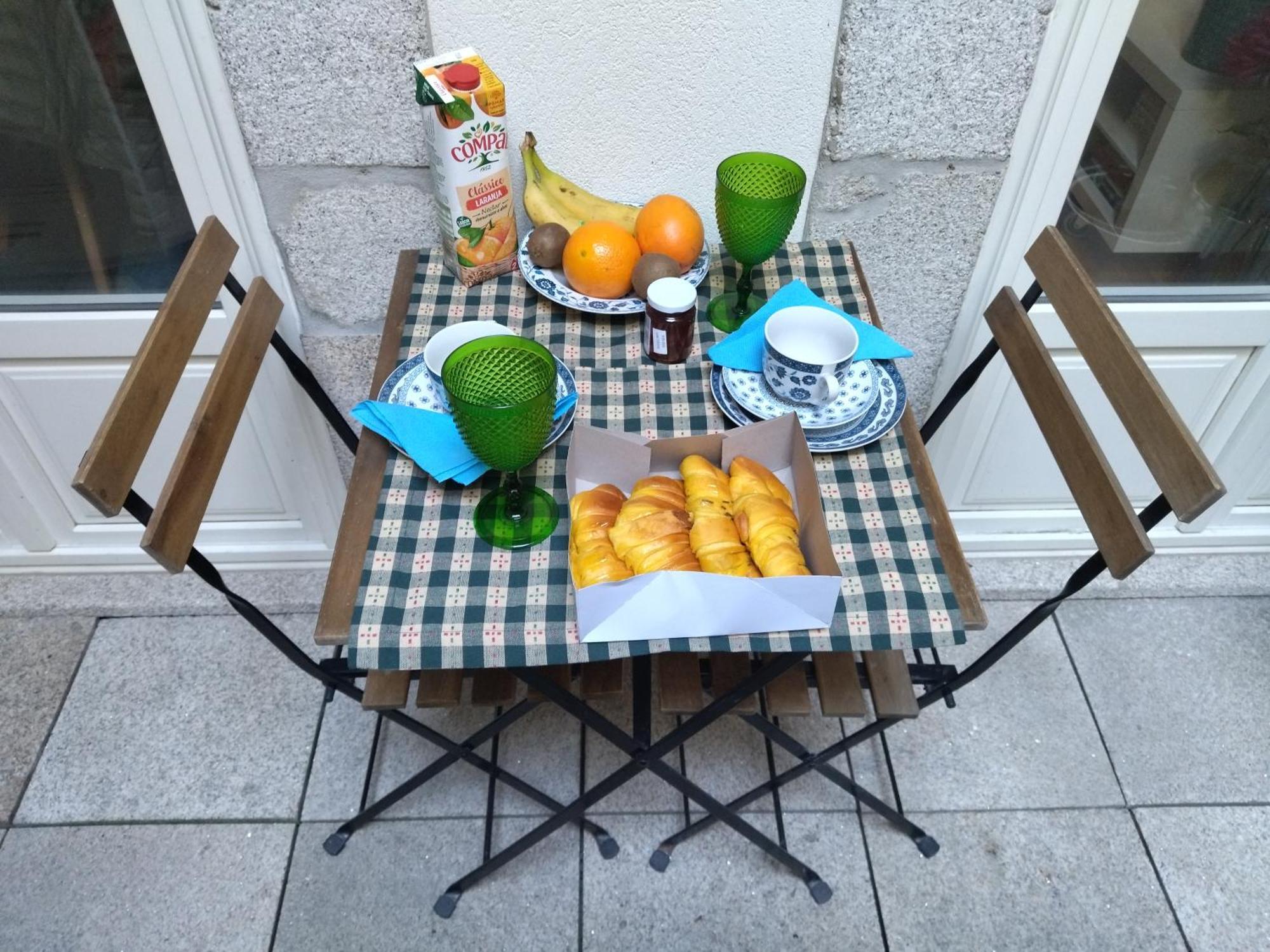 Santa Catarina Patio Apartment - With Washer Machine Porto Exterior photo